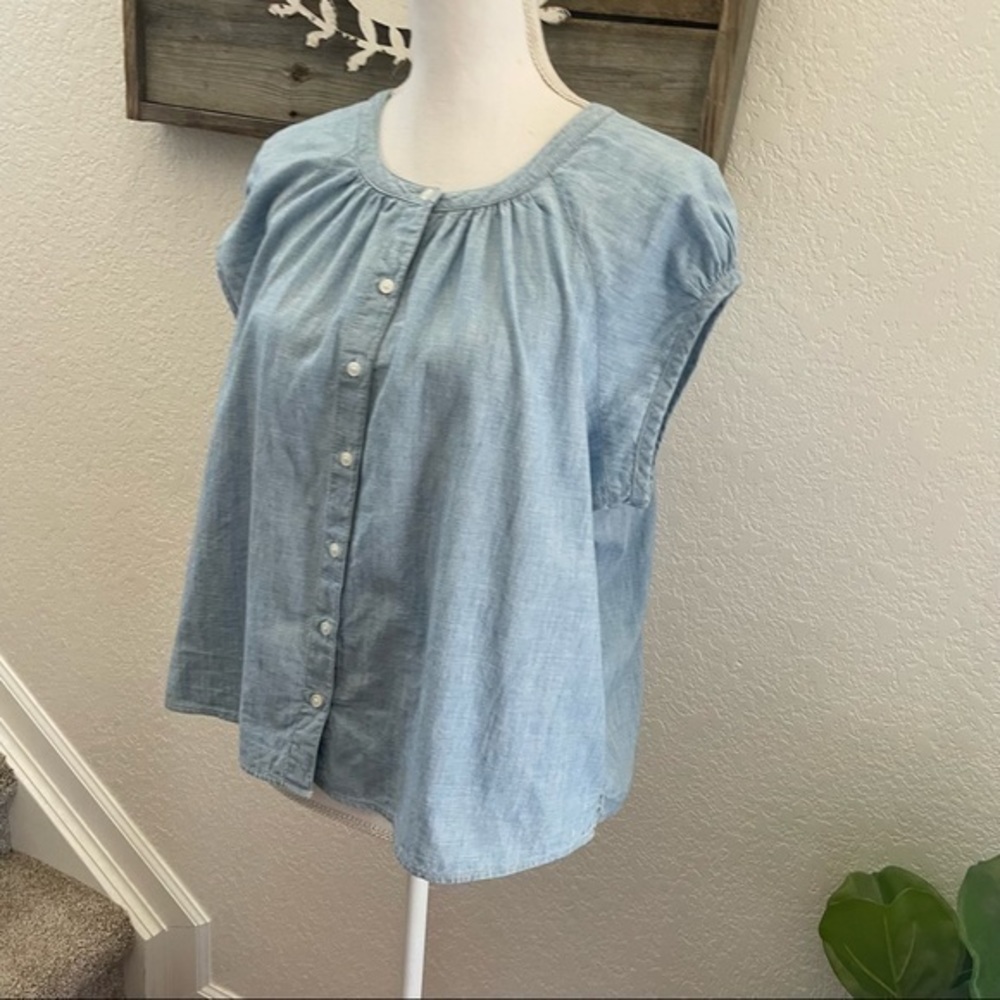 Levi’s Chambray Denim Blue Button Down Top Size L… - image 2